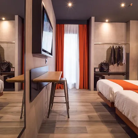 J24 Hotel 4*