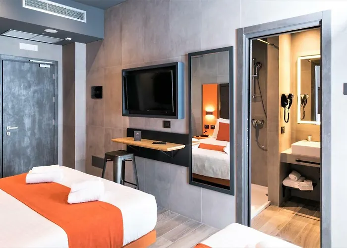 J24 Hotel 4*