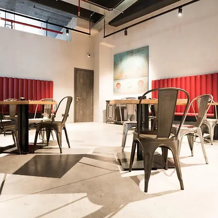 米兰j24酒店