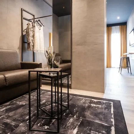 J24 Hotel Milán